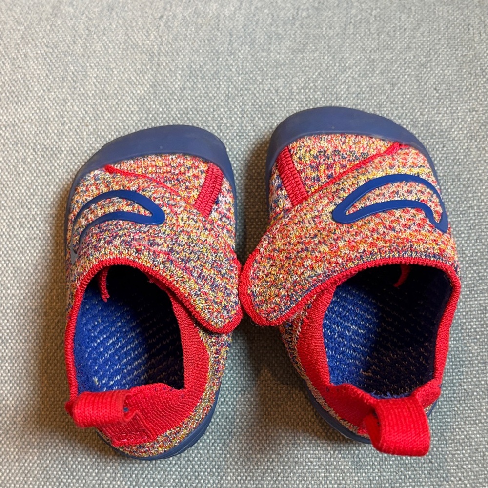 Nike Air Swoosh baby shoes size 4C